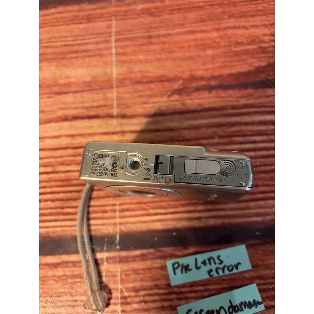 Canon PowerShot Digital ELPH SD600 Digital Camera For Parts Or Repair